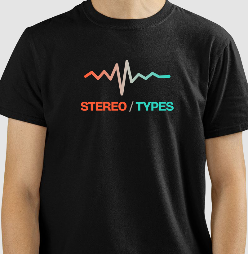 Camiseta preta com o pulso do sinal em coral e teal